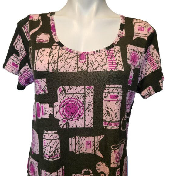 New LuLaRoe Classic T Women's large top Camera photography Round neckline pink - Picture 2 of 13